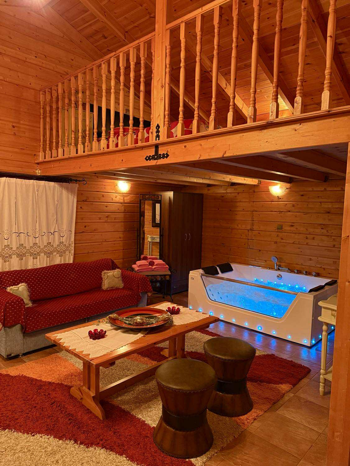Finnish wooden suite for 2 people two levels-Ξύλινη Suite Αθηνά